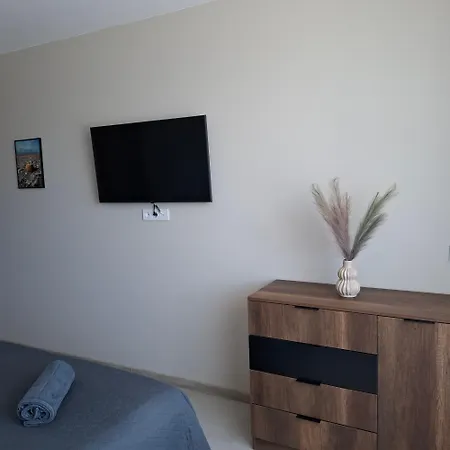 Dnv 27 Apartment